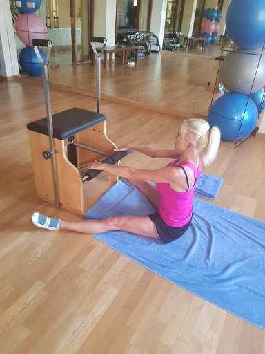 Magic chair exercise